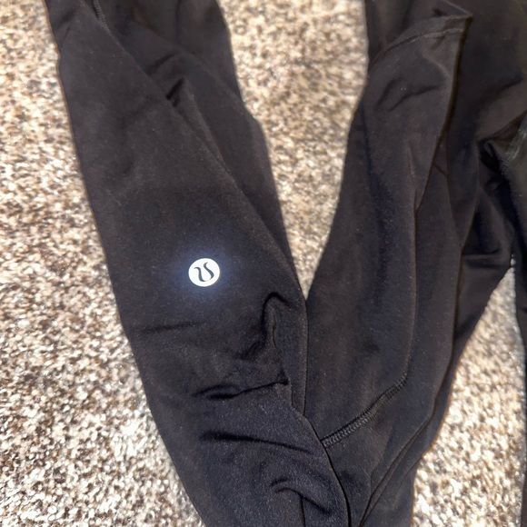Fast and free lululemon leggings - Picture 2 of 2